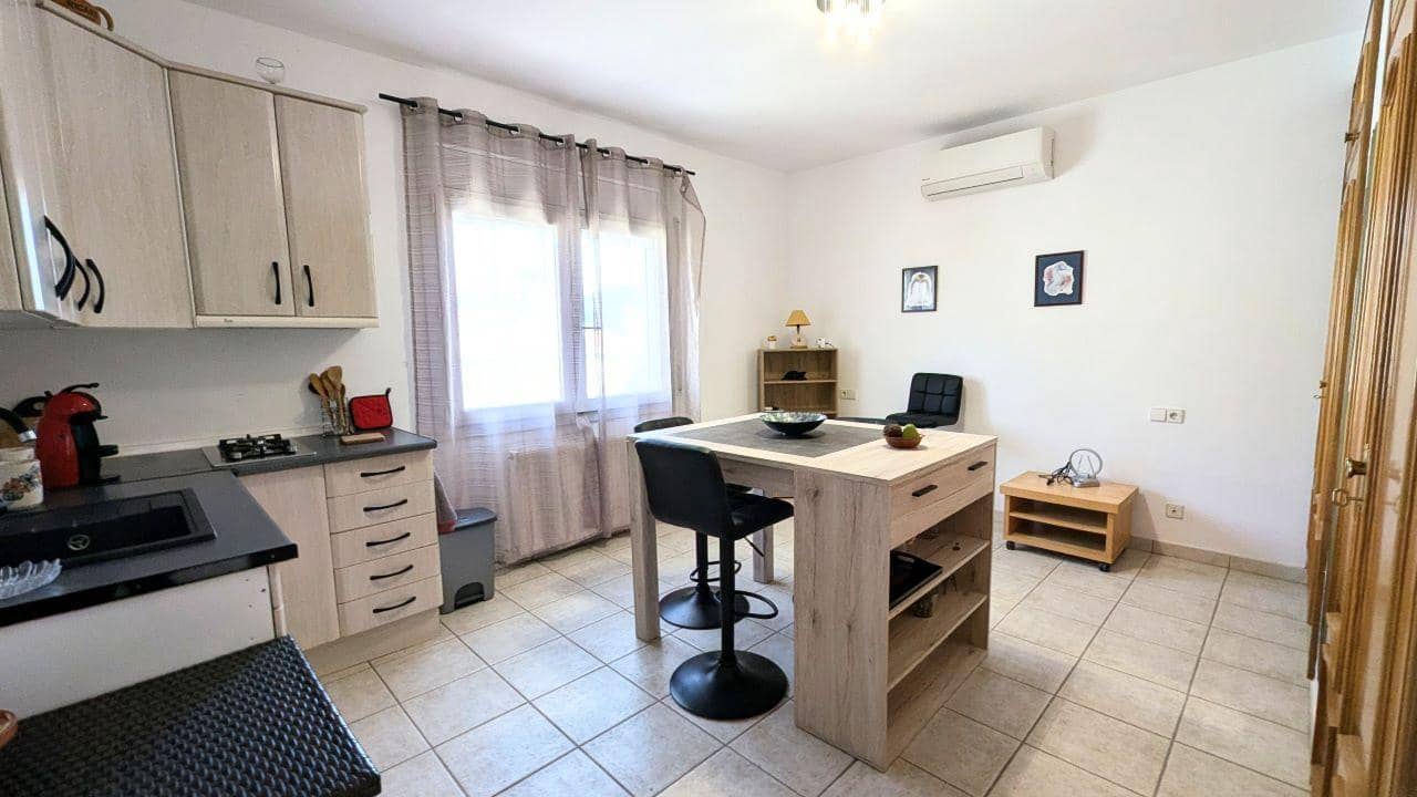 4 sypialnia Willa na sprzedaż w Empuriabrava z basenem garażem - 599 000 € (Ref: 9839842)
