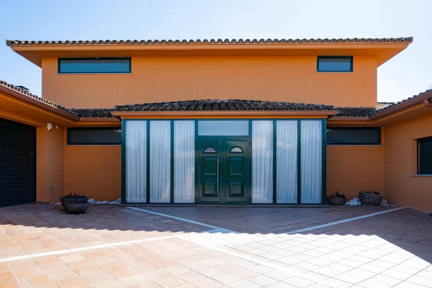 5 bedroom Villa for sale in Peralada with pool garage - € 1,800,000 (Ref: 9850588)