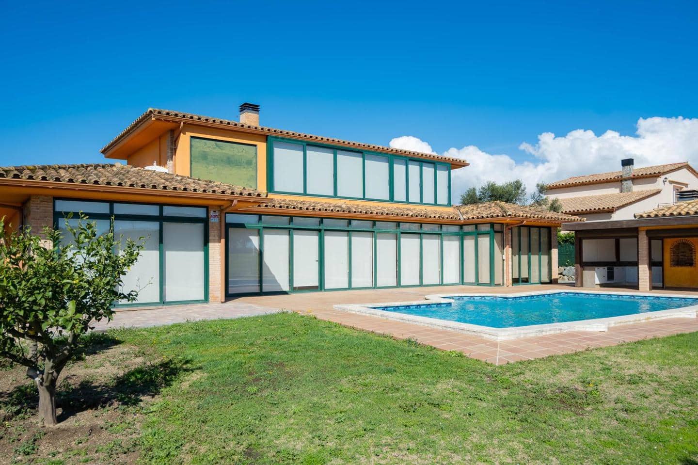 5 bedroom Villa for sale in Peralada with pool garage - € 1,800,000 (Ref: 9850588)