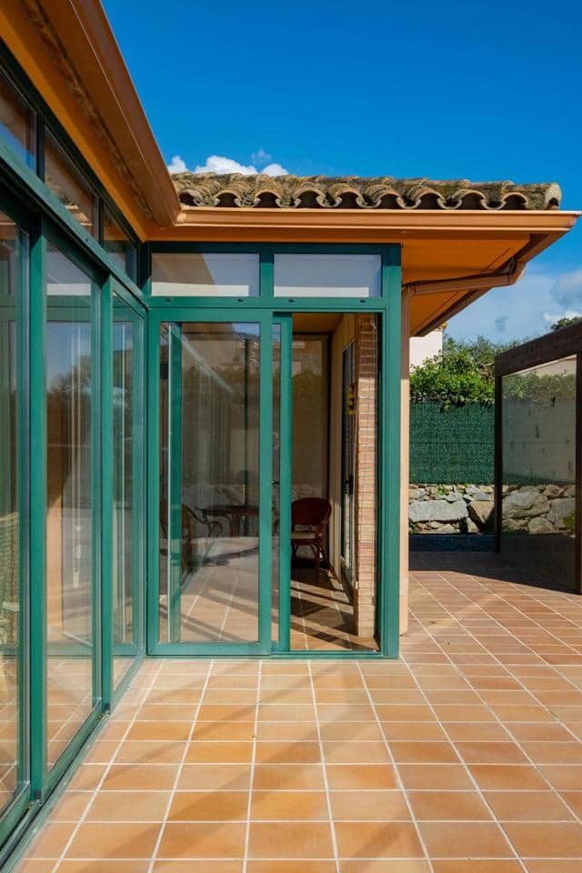 5 bedroom Villa for sale in Peralada with pool garage - € 1,800,000 (Ref: 9850588)