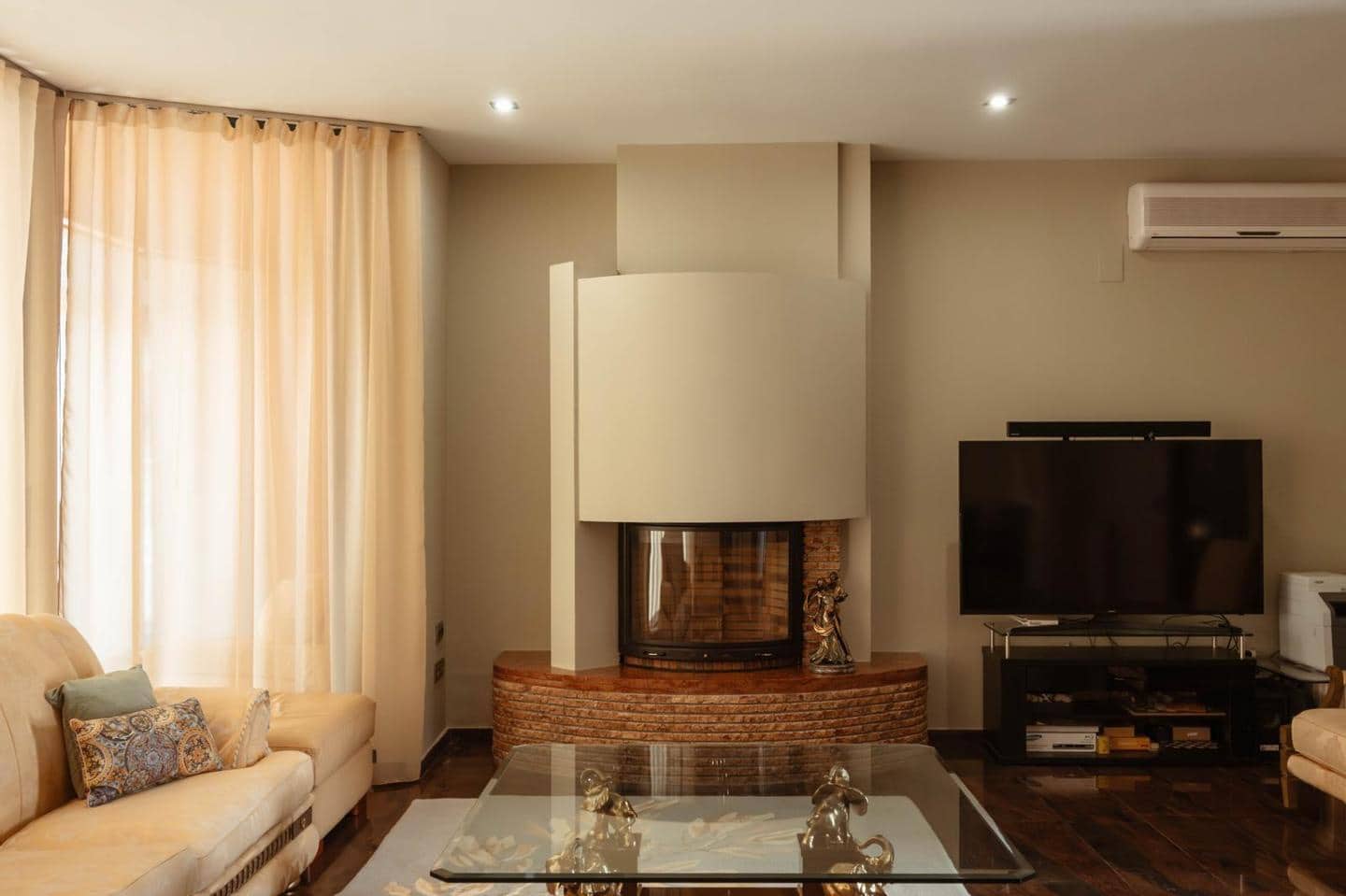 5 bedroom Villa for sale in Peralada with pool garage - € 1,800,000 (Ref: 9850588)