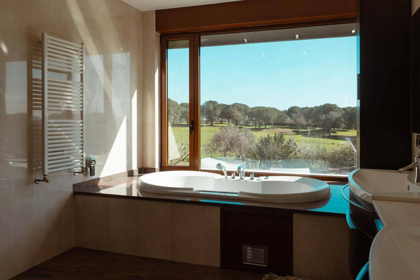 5 bedroom Villa for sale in Peralada with pool garage - € 1,800,000 (Ref: 9850588)