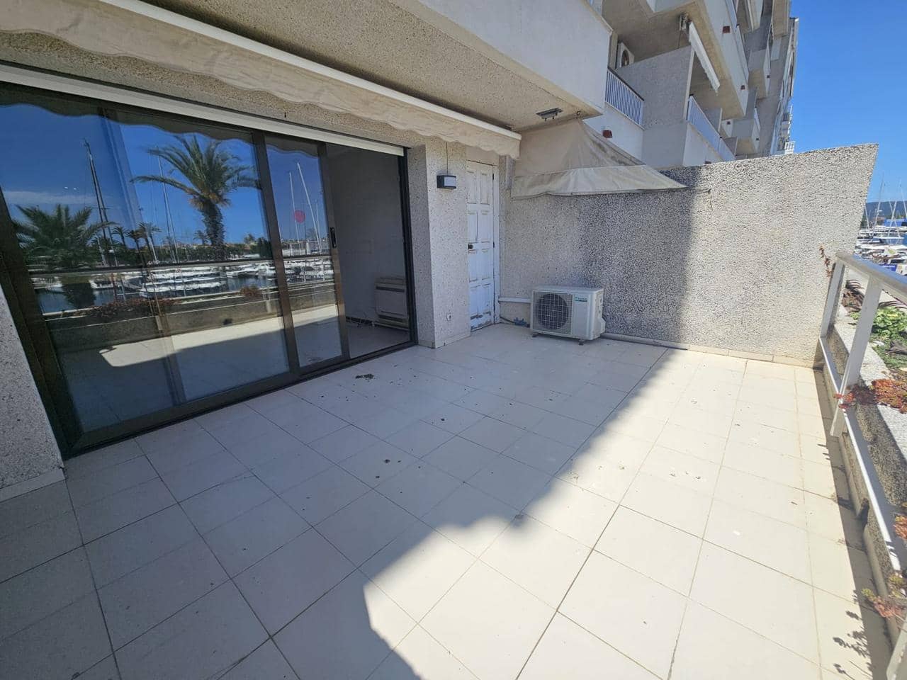 2 makuuhuone Asunto myytävänä paikassa Empuriabrava - 280 000 € (Ref: 9879740)
