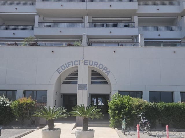 2 slaapkamer Flat te koop in Empuriabrava, Castelló d'Empúries - € 280.000 (Ref: 9879740)