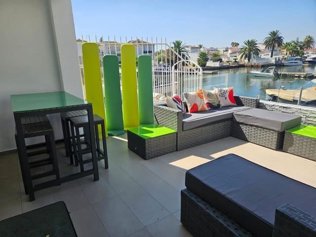 3 soverom Villa til salgs i Empuriabrava, Castelló d'Empúries med garasje - € 520 000 (Ref: 9986201)