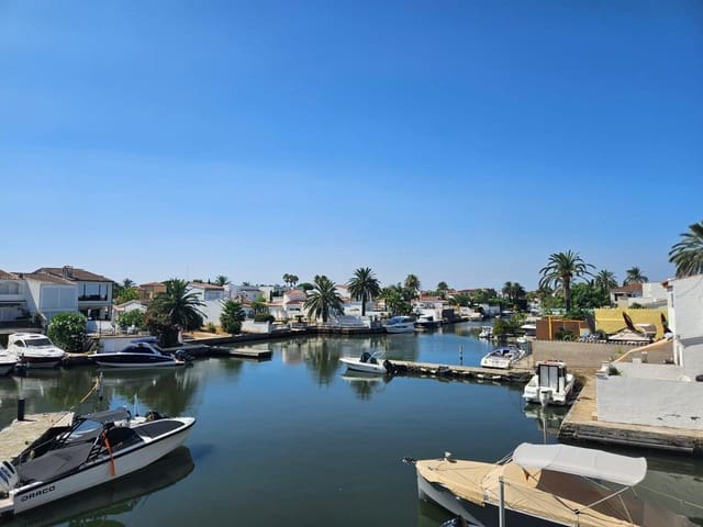 3 soverom Villa til salgs i Empuriabrava, Castelló d'Empúries med garasje - € 520 000 (Ref: 9986201)
