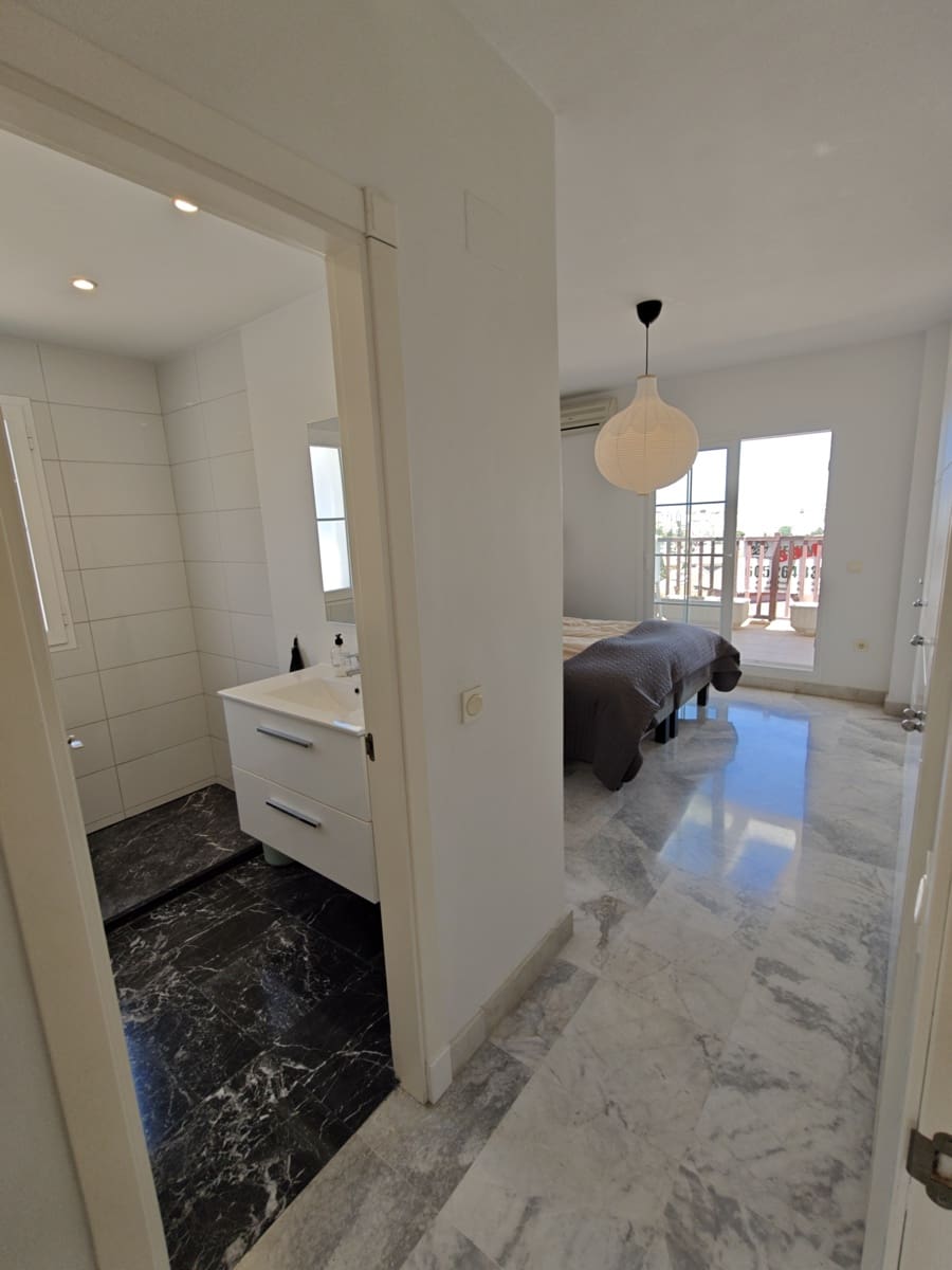 3 sovrum Lägenhet till salu i Benalmadena Costa med pool garage - 645 000 € (Ref: 10076977)