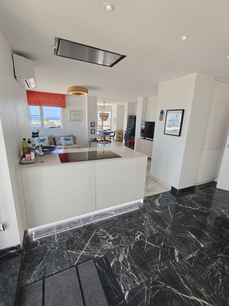 3 sovrum Lägenhet till salu i Benalmadena Costa med pool garage - 645 000 € (Ref: 10076977)