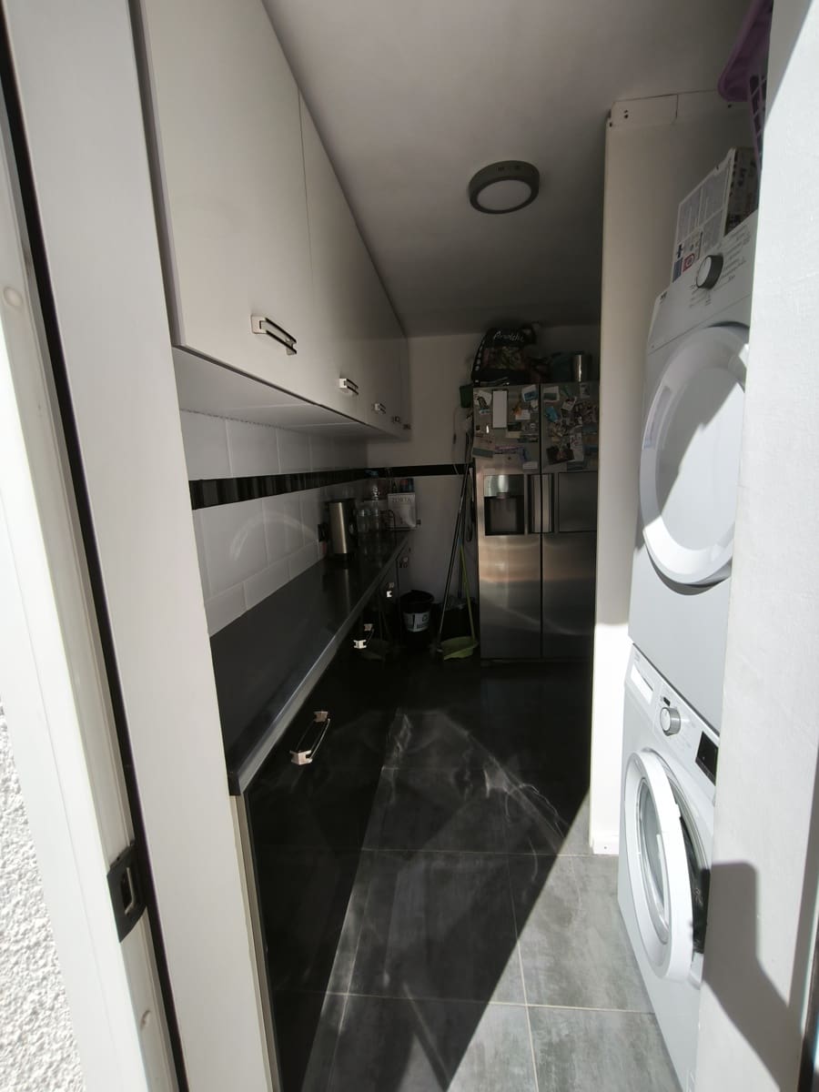 5 makuuhuone Huvila myytävänä paikassa Cerro del Aguila mukana uima-altaan 
autotalli - 895 000 € (Ref: 9687409)