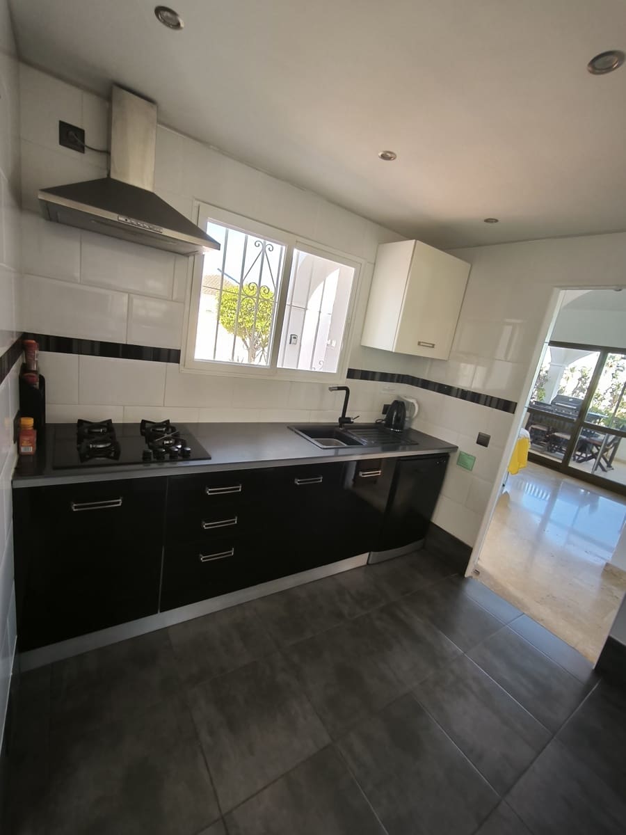 5 makuuhuone Huvila myytävänä paikassa Cerro del Aguila mukana uima-altaan 
autotalli - 895 000 € (Ref: 9687409)