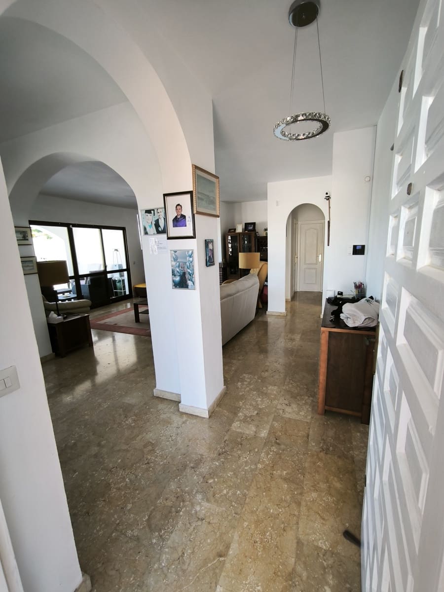 5 makuuhuone Huvila myytävänä paikassa Cerro del Aguila mukana uima-altaan 
autotalli - 895 000 € (Ref: 9687409)