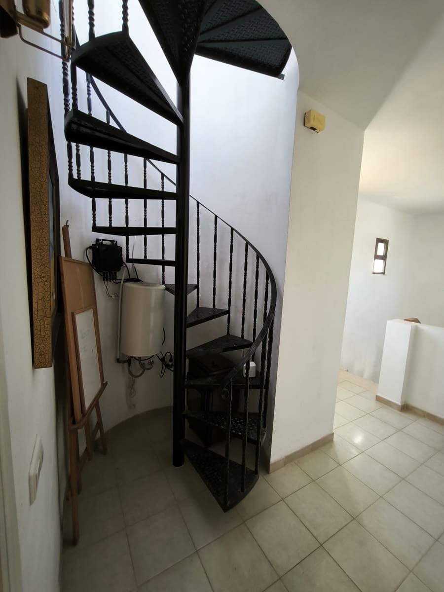 5 bedroom Villa for sale in Cerro del Aguila with pool garage - € 895,000 (Ref: 9687409)