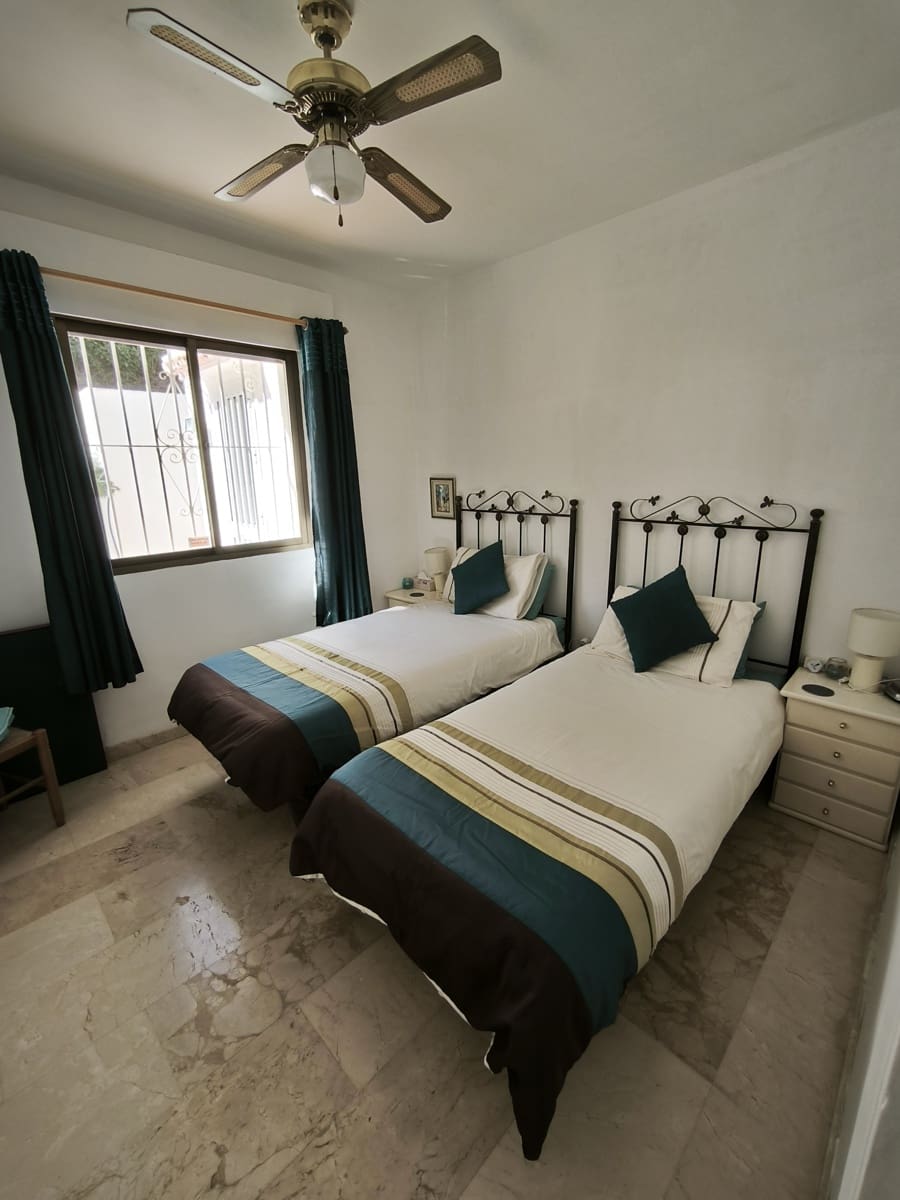 5 bedroom Villa for sale in Cerro del Aguila with pool garage - € 895,000 (Ref: 9687409)