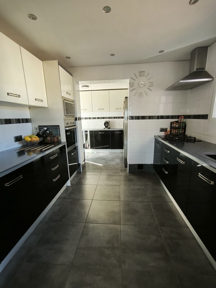 5 bedroom Villa for sale in Cerro del Aguila with pool garage - € 895,000 (Ref: 9687409)