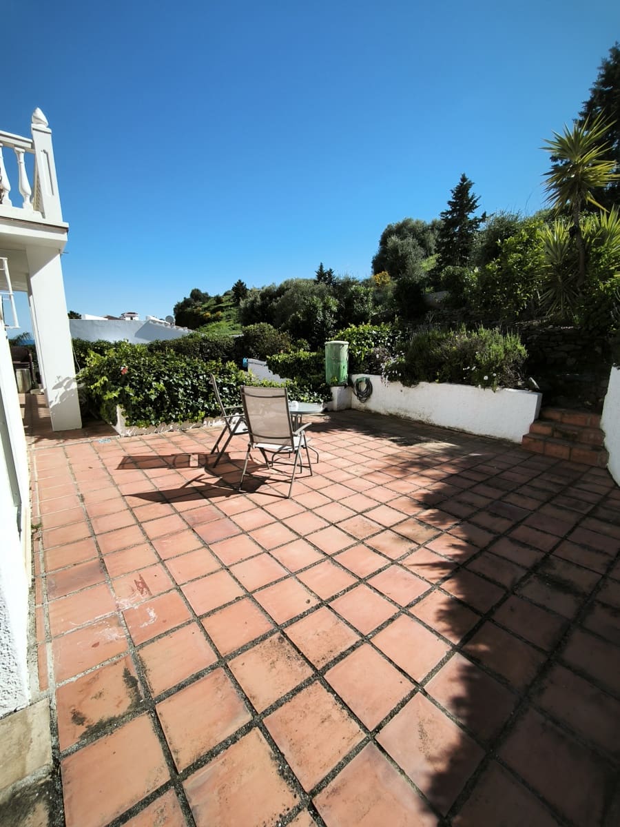 5 bedroom Villa for sale in Cerro del Aguila with pool garage - € 895,000 (Ref: 9687409)