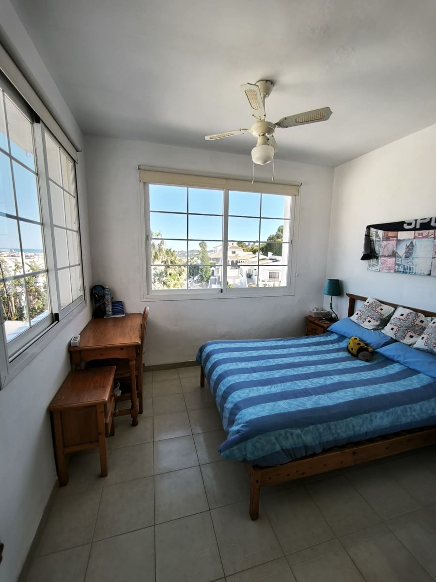 5 bedroom Villa for sale in Cerro del Aguila with pool garage - € 895,000 (Ref: 9687409)