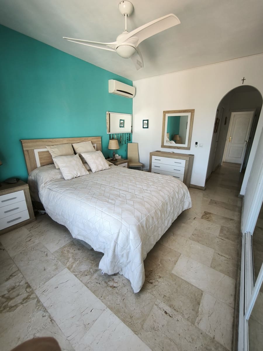 5 bedroom Villa for sale in Cerro del Aguila with pool garage - € 895,000 (Ref: 9687409)