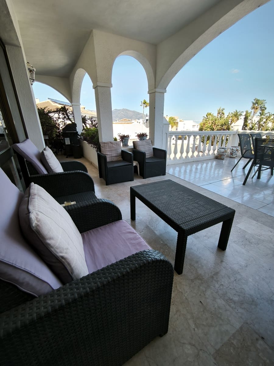 5 bedroom Villa for sale in Cerro del Aguila with pool garage - € 895,000 (Ref: 9687409)