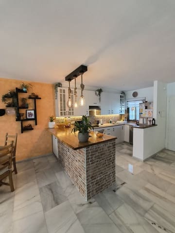 Casa de 3 habitaciones en Cerro del Aguila, Mijas en venta con piscina garaje - 495.000 € (Ref: 9687462)