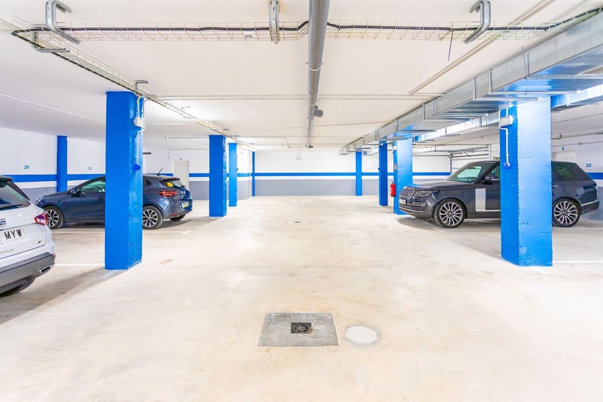 3 makuuhuone Huoneisto myytävänä paikassa Fuengirola mukana uima-altaan 
autotalli - 765 000 € (Ref: 9688445)