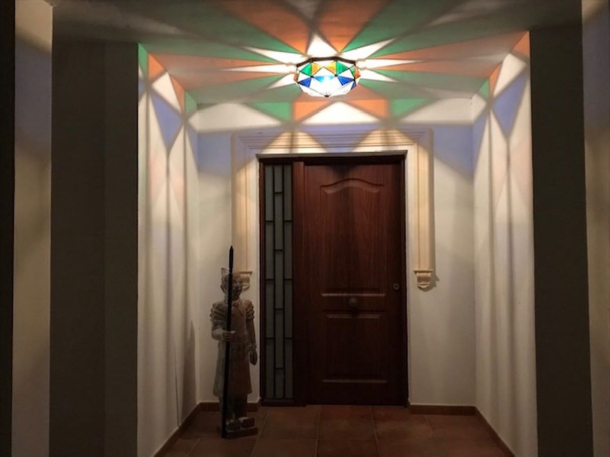 4 makuuhuone Huvila myytävänä paikassa La Cala de Mijas mukana uima-altaan - 995 000 € (Ref: 9688446)