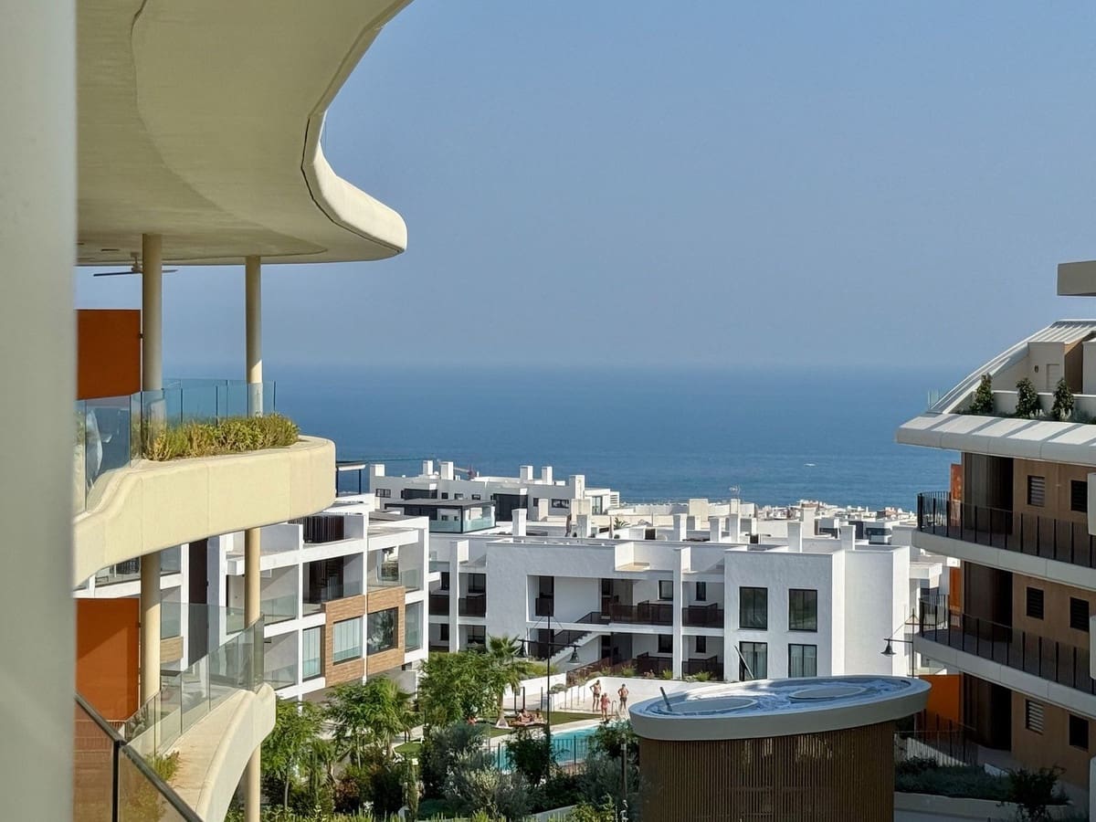 2 slaapkamer Penthouse te koop in Fuengirola met zwembad - € 749.000 (Ref: 9688447)