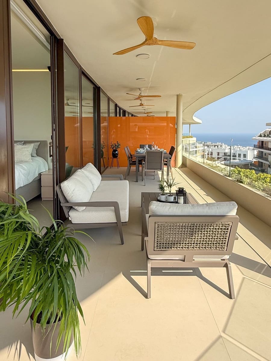 2 slaapkamer Penthouse te koop in Fuengirola met zwembad - € 749.000 (Ref: 9688447)