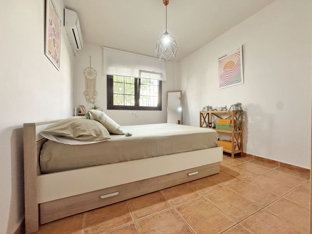 3 bedroom Villa for sale in La Sierrezuela with pool garage - € 759,000 (Ref: 9688448)