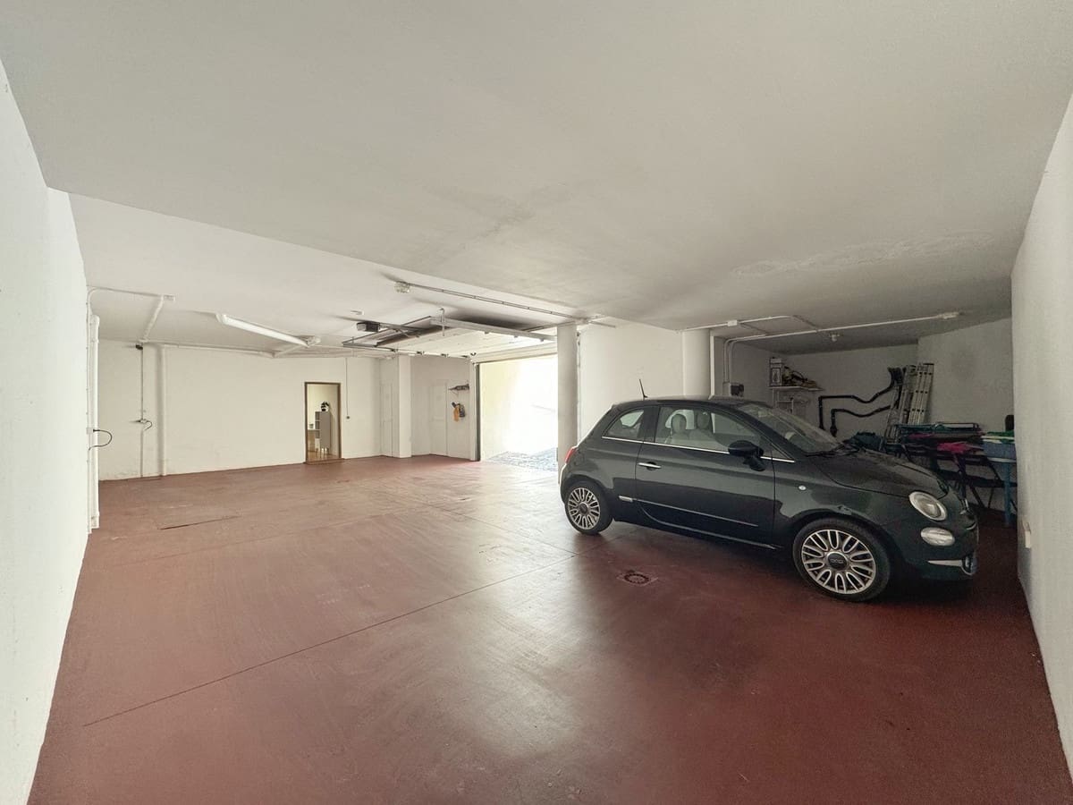 3 bedroom Villa for sale in La Sierrezuela with pool garage - € 759,000 (Ref: 9688448)