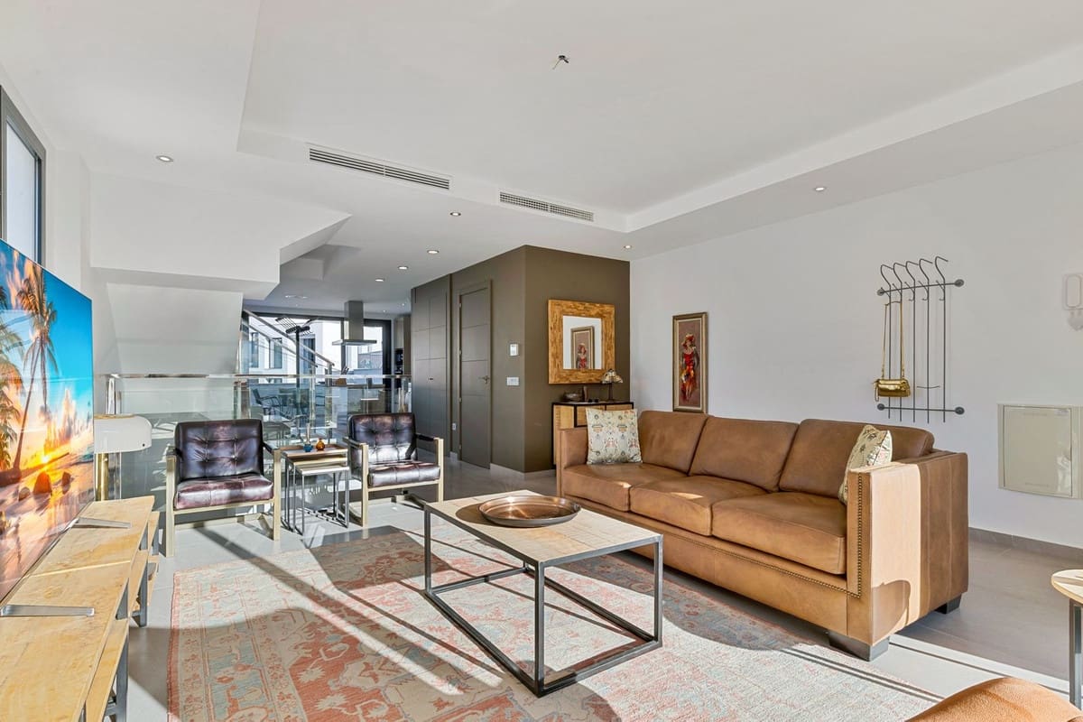 3 slaapkamer Huis te koop in Fuengirola met zwembad garage - € 765.000 (Ref: 9688450)