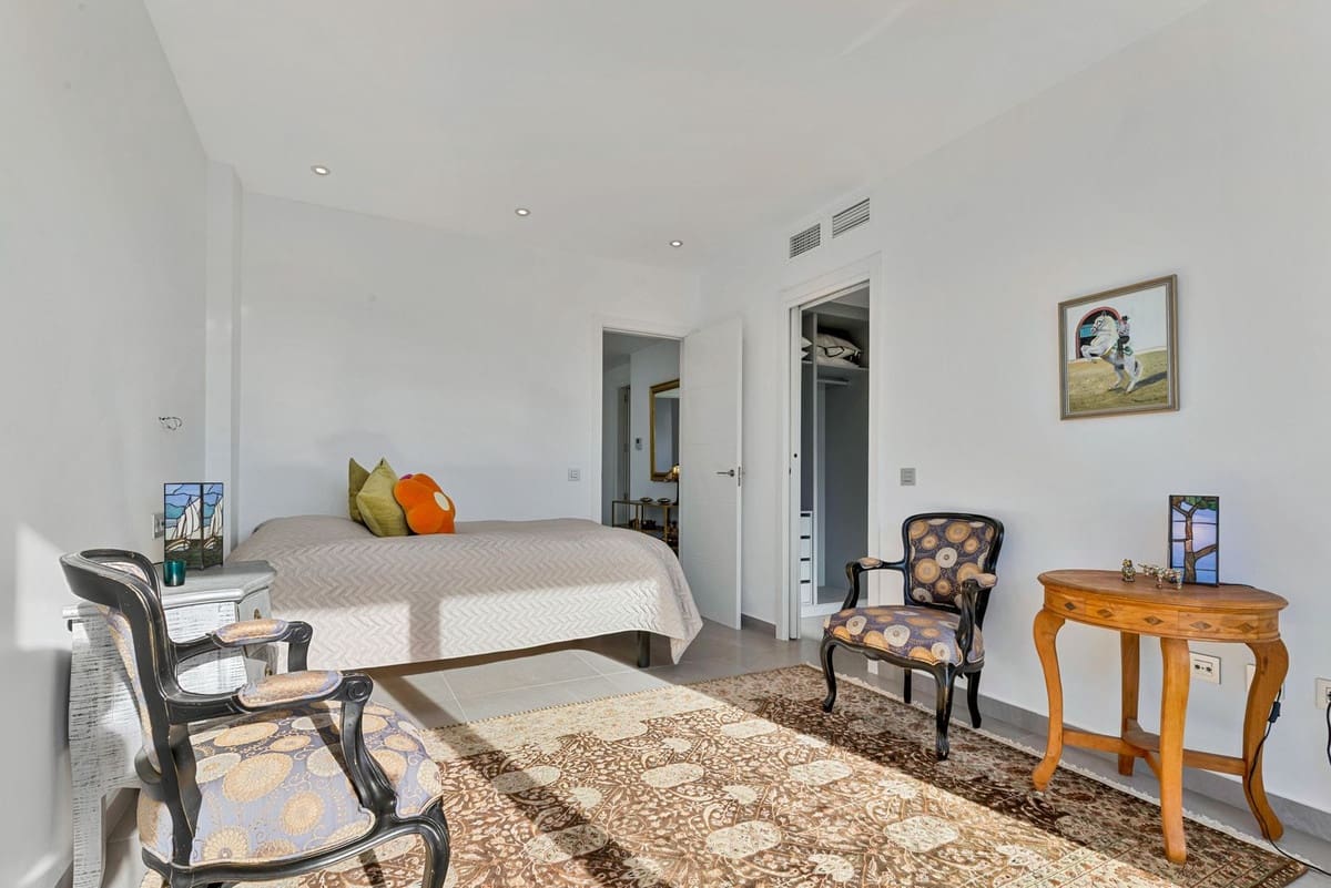 3 slaapkamer Huis te koop in Fuengirola met zwembad garage - € 765.000 (Ref: 9688450)