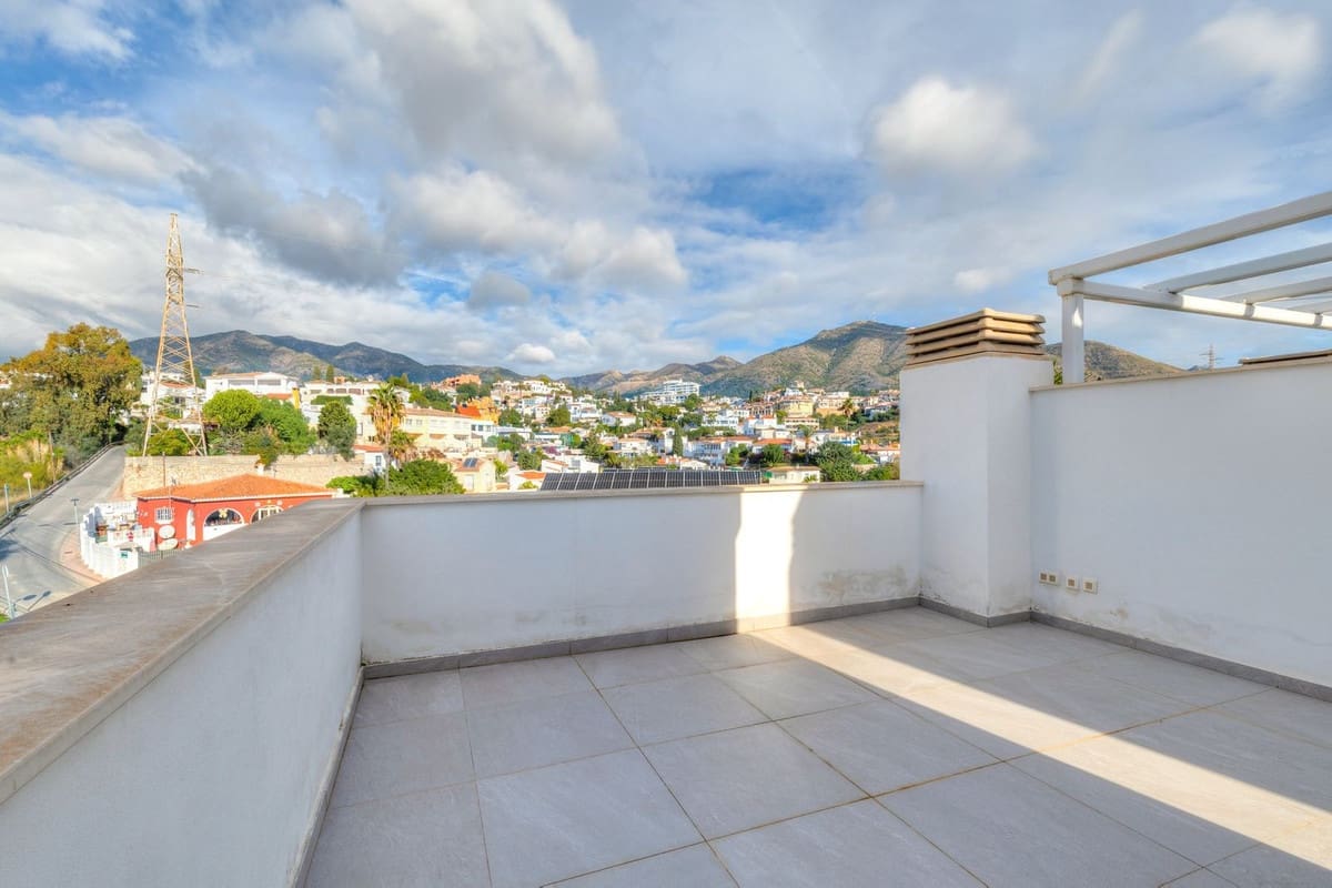 3 slaapkamer Huis te koop in Fuengirola met zwembad garage - € 765.000 (Ref: 9688450)