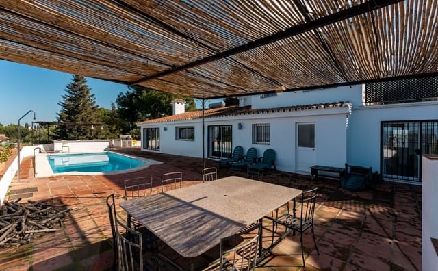 Chalet de 9 habitaciones en Alhaurín el Grande en venta con piscina garaje - 995.000 € (Ref: 9688451)