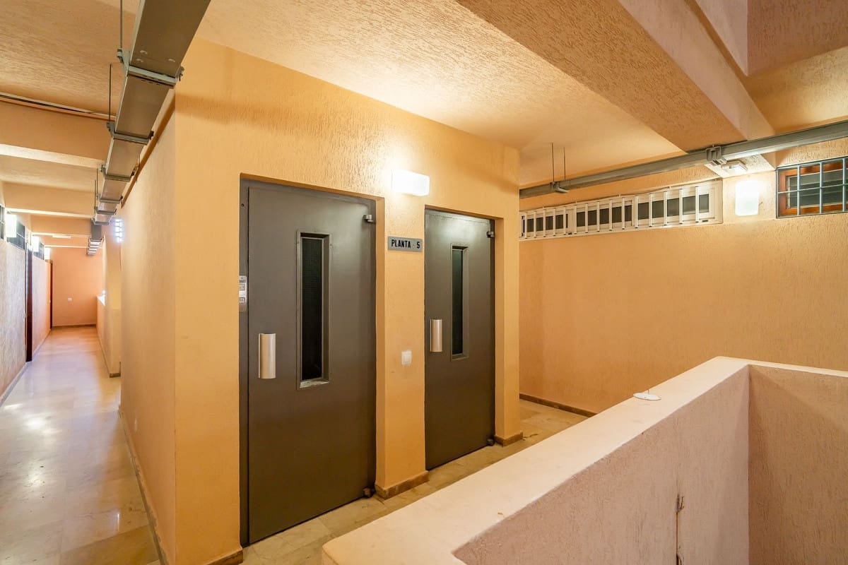 1 slaapkamer Strandappartement te koop in Fuengirola met garage - € 322.500 (Ref: 9688542)