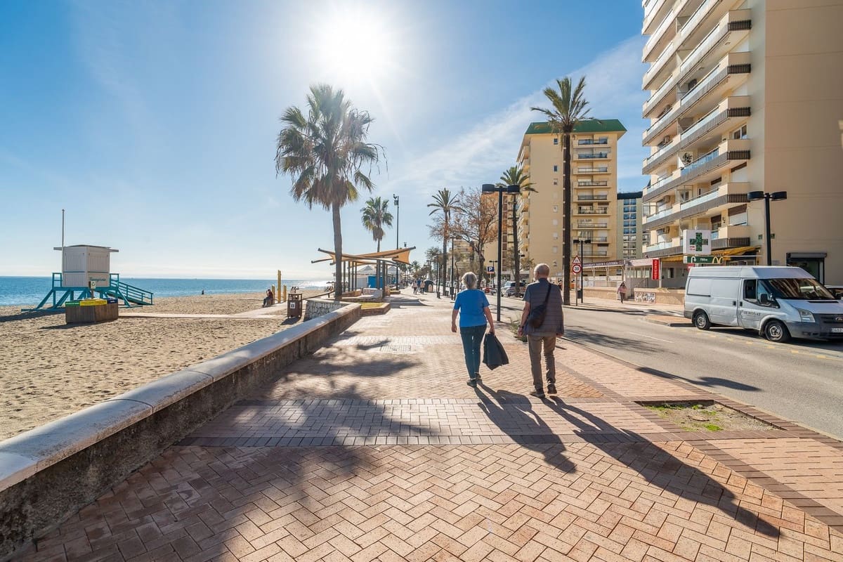 1 slaapkamer Strandappartement te koop in Fuengirola met garage - € 322.500 (Ref: 9688542)