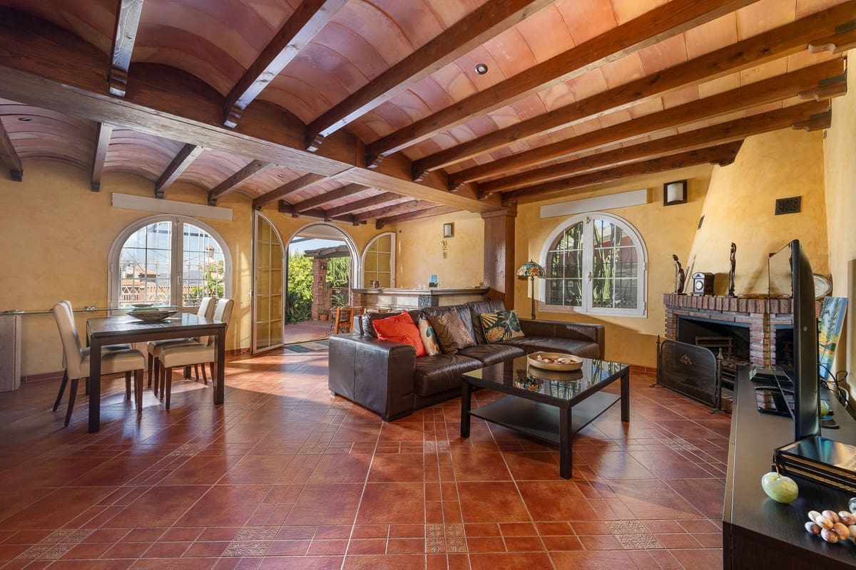 5 bedroom Semi-detached Villa for sale in Alhaurin de la Torre with pool garage - € 998,000 (Ref: 9699275)