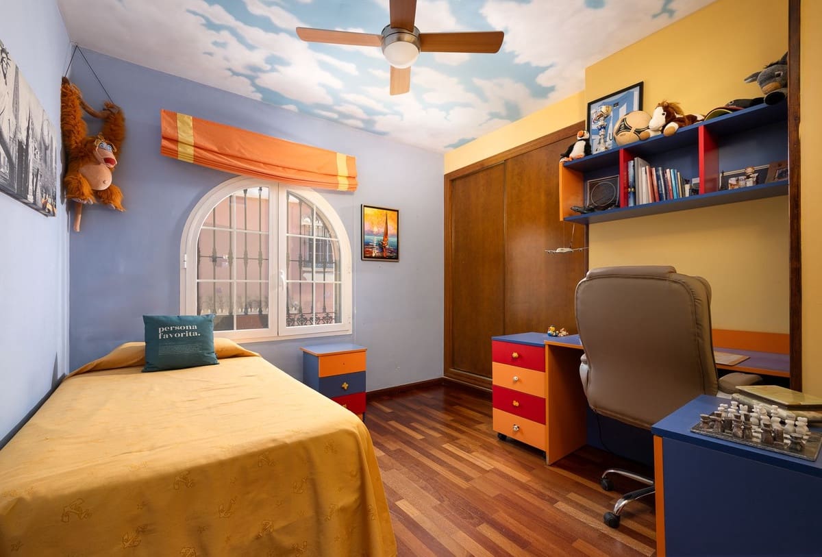 5 bedroom Semi-detached Villa for sale in Alhaurin de la Torre with pool garage - € 998,000 (Ref: 9699275)