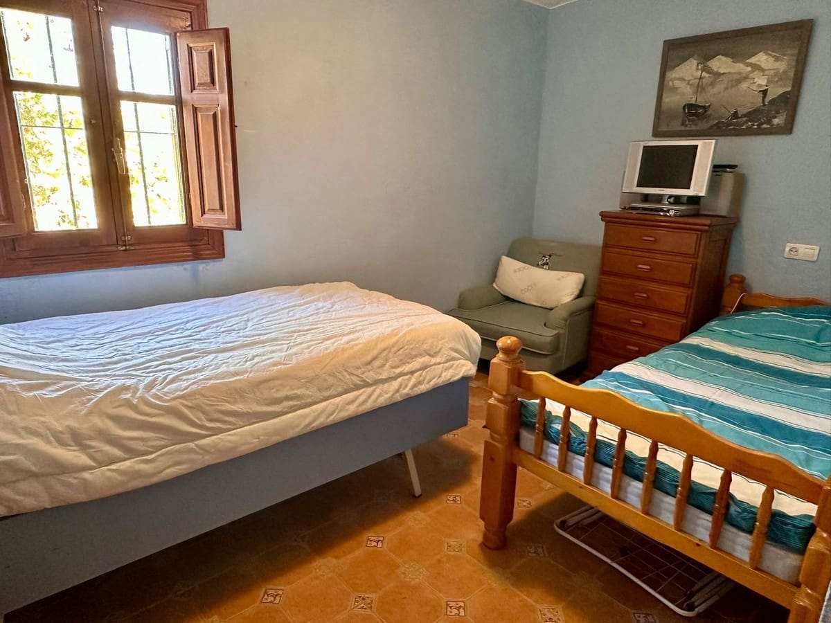 2 quarto Moradia Geminada para venda em Coin - 115 000 € (Ref: 9699275)