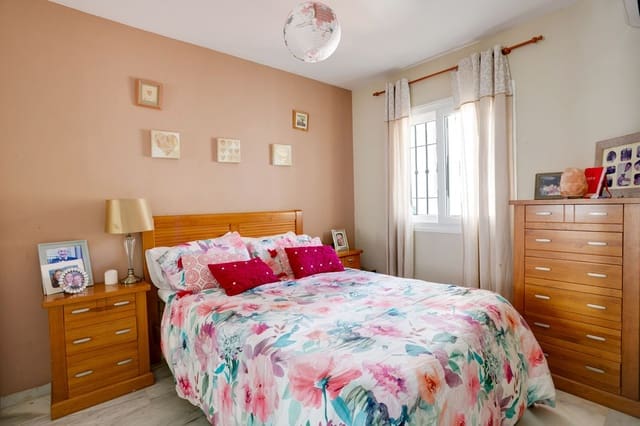 3 soverom Hus til salgs i Mijas med svømmebasseng - € 425 000 (Ref: 9699315)