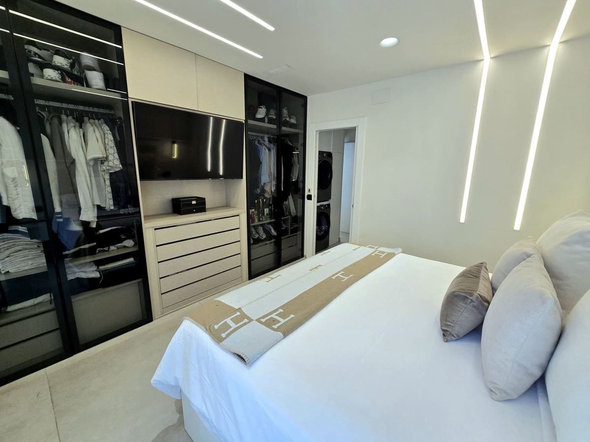 2 Zimmer Penthouse zu verkaufen in La Cala de Mijas mit Pool - 595.000 € (Ref: 9699323)