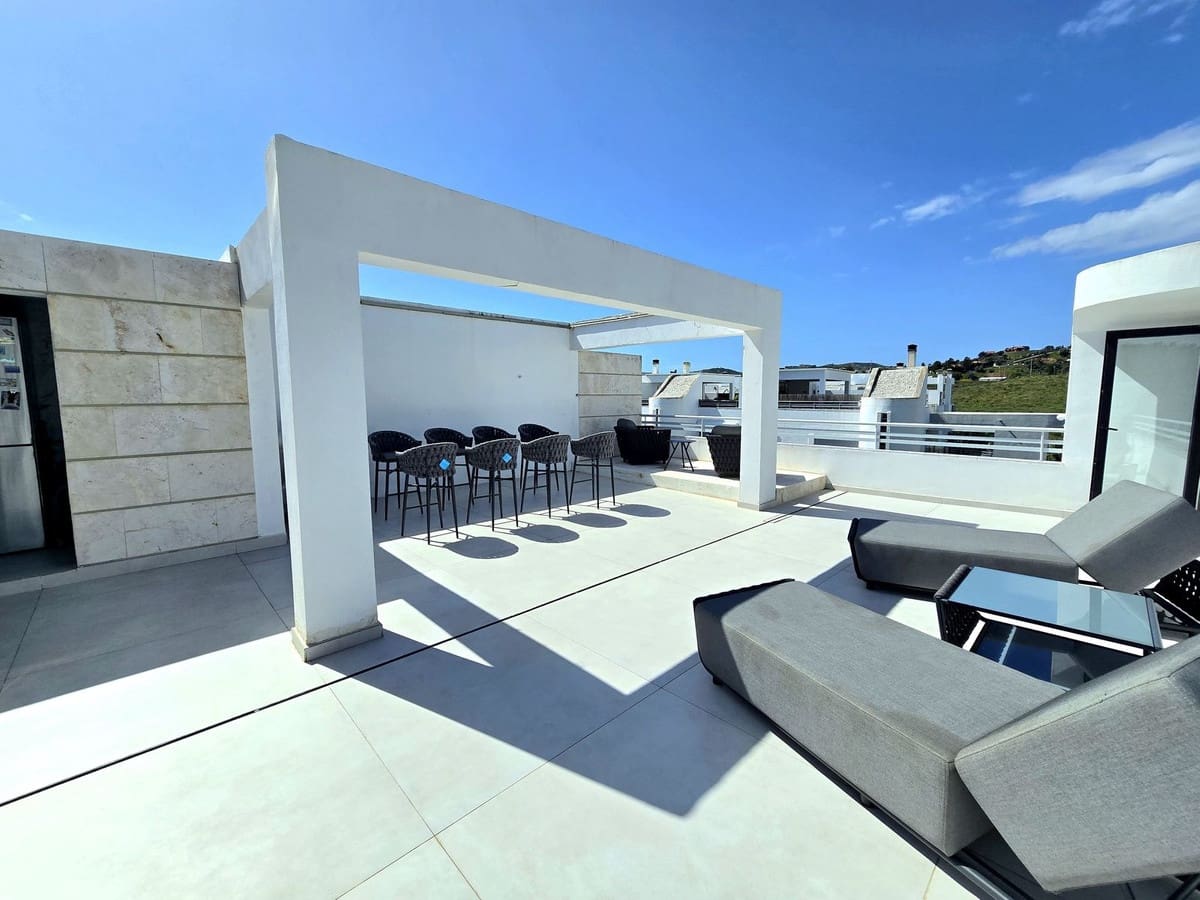 2 Zimmer Penthouse zu verkaufen in La Cala de Mijas mit Pool - 595.000 € (Ref: 9699323)