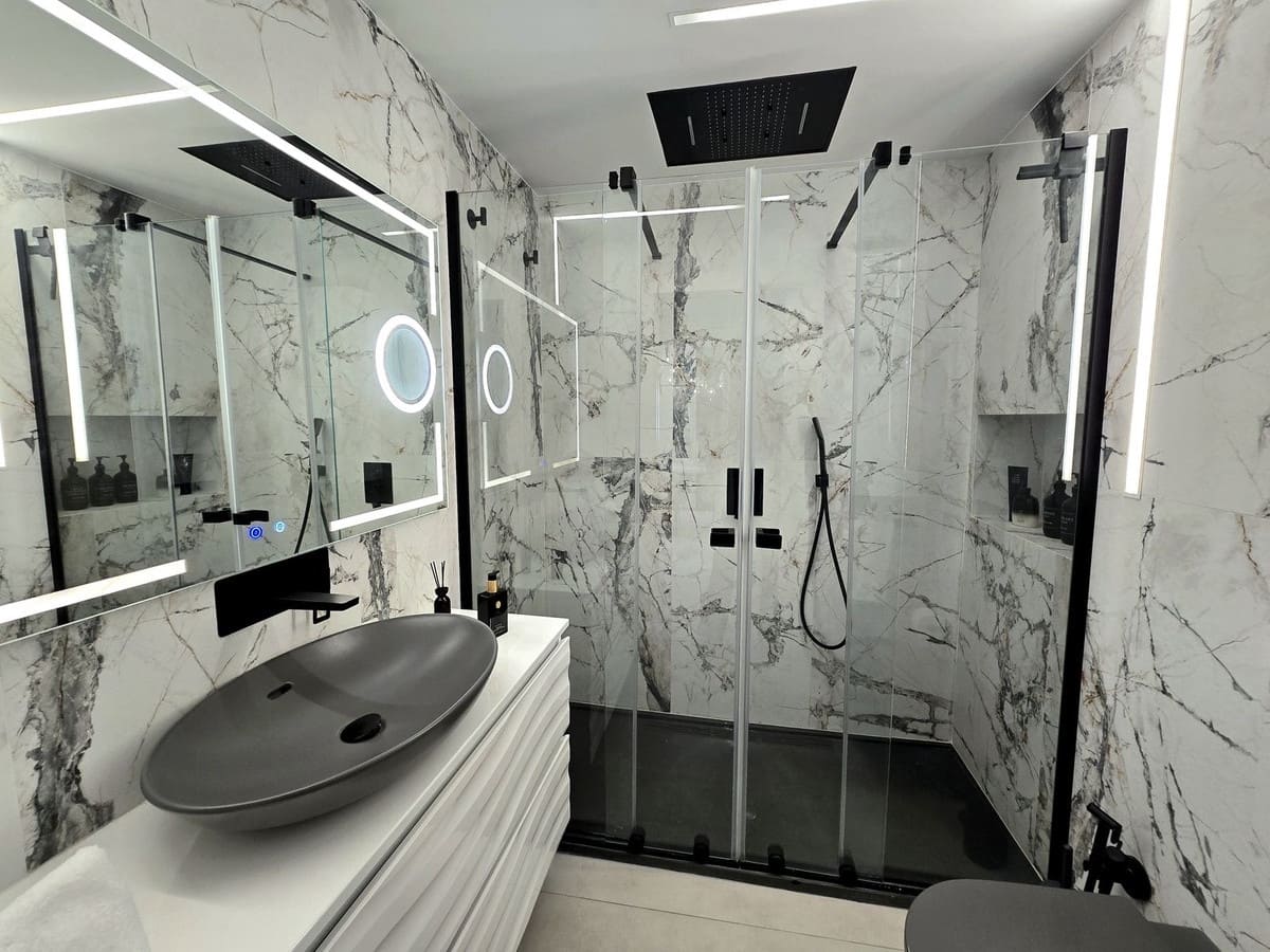 2 Zimmer Penthouse zu verkaufen in La Cala de Mijas mit Pool - 595.000 € (Ref: 9699323)