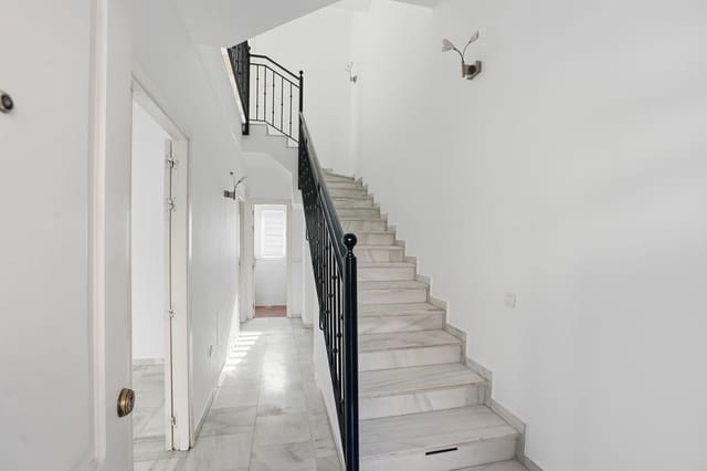 3 chambre Villa/Maison Semi-Mitoyenne à vendre à Mijas Costa, Mijas avec piscine garage - 399 950 € (Ref: 9699663)