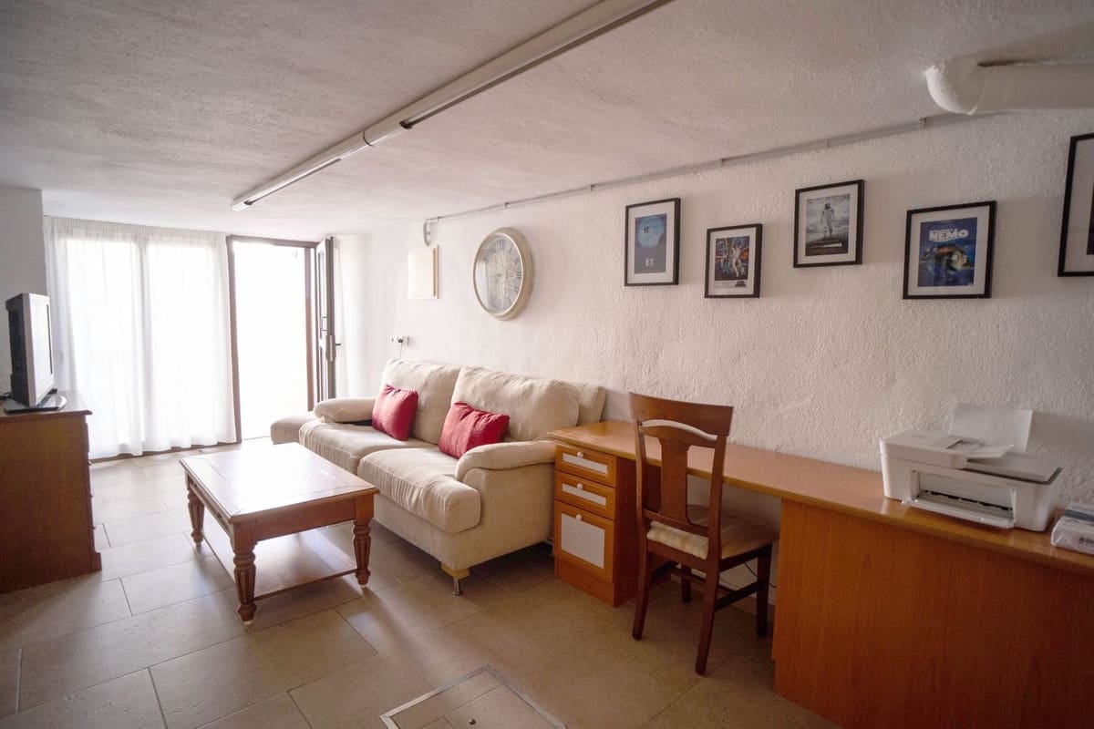 6 soveværelse Semi-Rækkehus til salg i Las Lagunas de Mijas med garage - € 485.000 (Ref: 9699670)