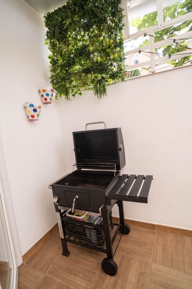 6 soveværelse Semi-Rækkehus til salg i Las Lagunas de Mijas med garage - € 485.000 (Ref: 9699670)