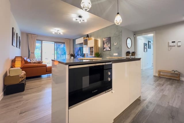 3 bedroom Apartment for sale in El Chaparral, Málaga city with pool garage - € 595,000 (Ref: 9703243)