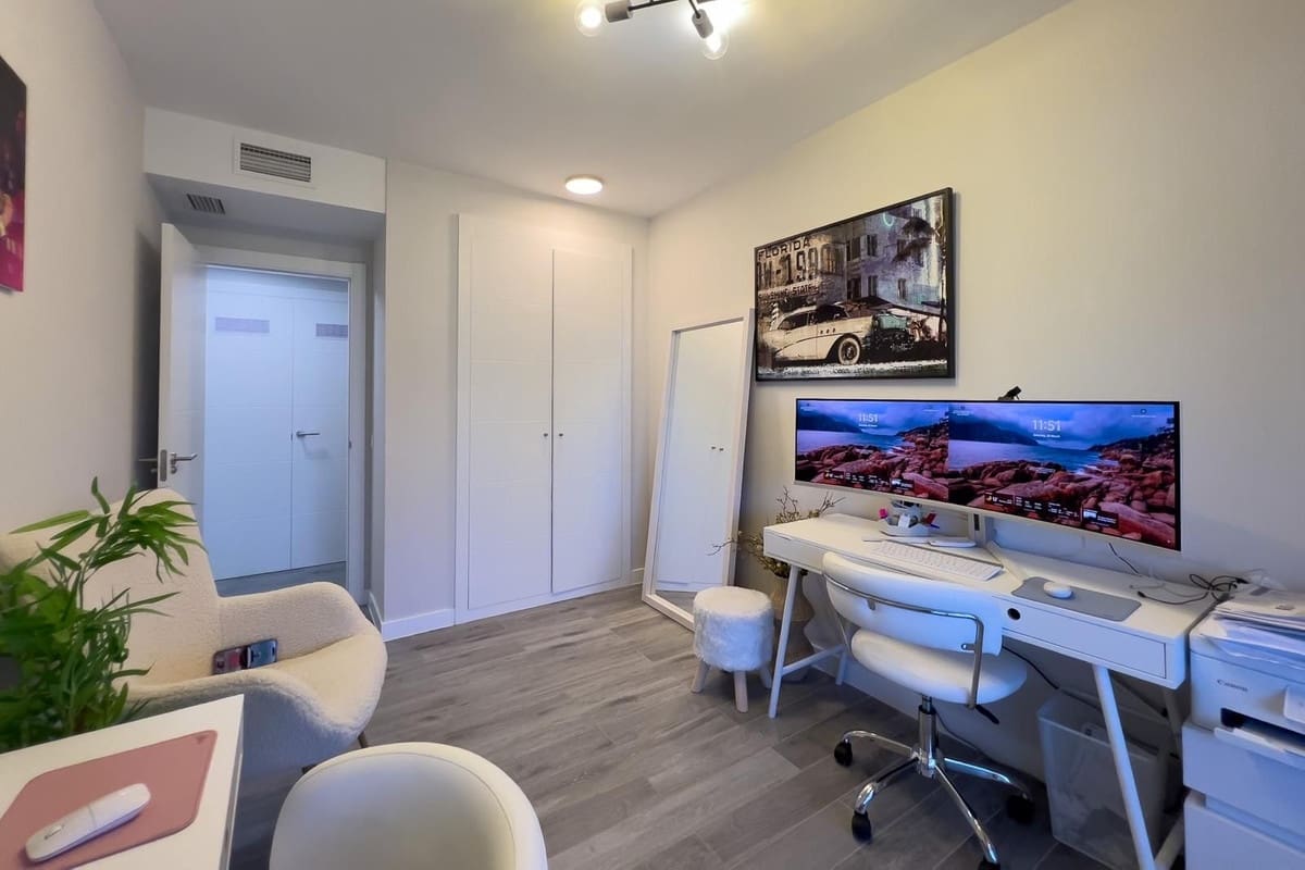 3 bedroom Apartment for sale in Puerto de la Torre with pool garage - € 595,000 (Ref: 9703243)