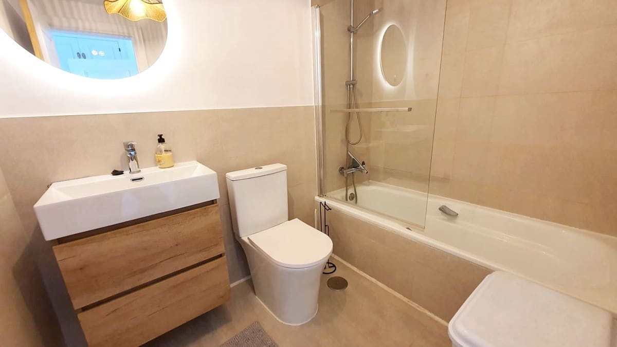 2 sovrum Lägenhet till salu i Mijas Costa med pool garage - 495 000 € (Ref: 9703282)