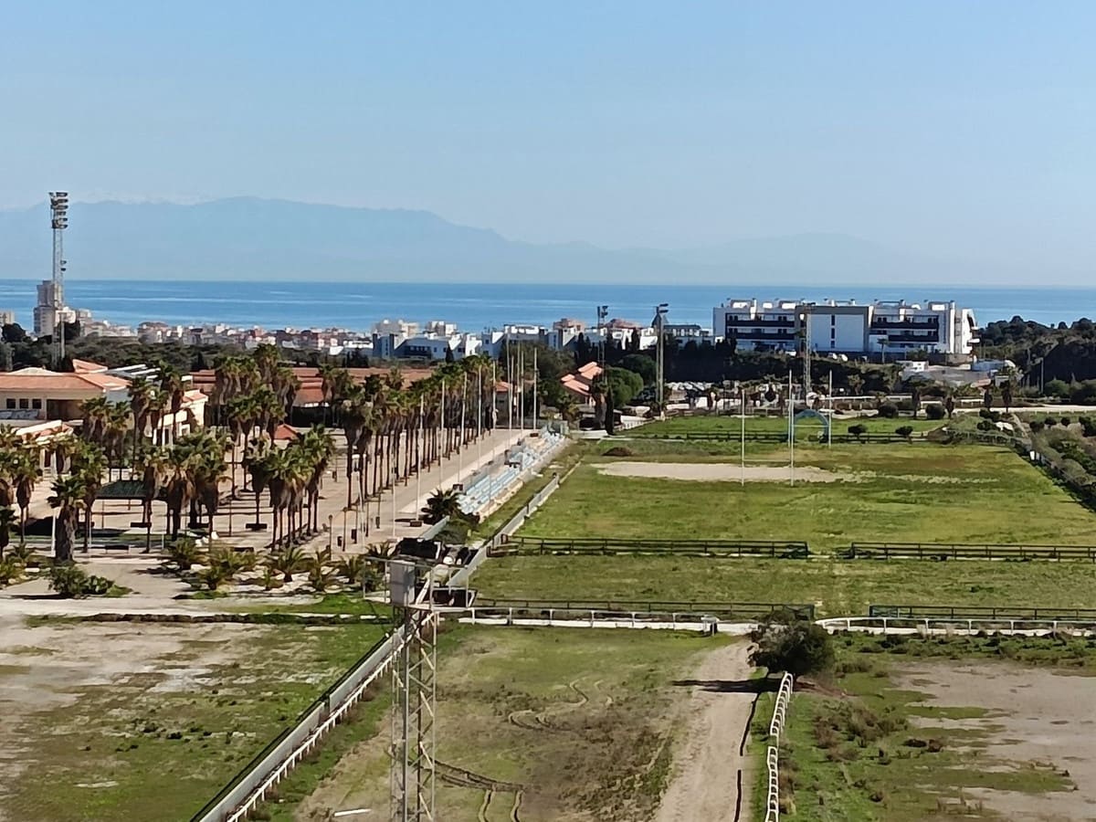 2 bedroom Apartment for sale in Mijas Costa with pool - € 315,000 (Ref: 9703308)