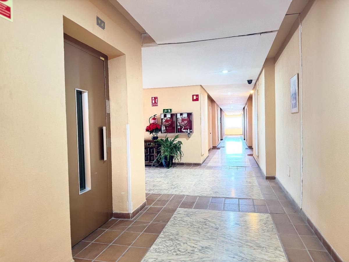 1 bedroom Penthouse for sale in Torrequebrada - € 355,000 (Ref: 9793387)